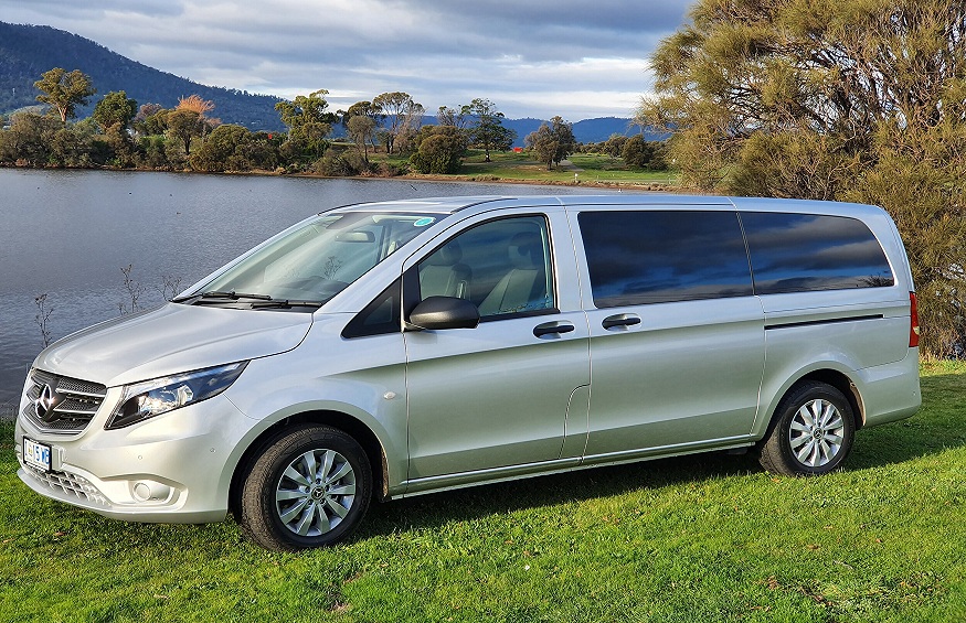 Minivan Rentals for Team Building Retreats: Alkhail Transport’s Offerings