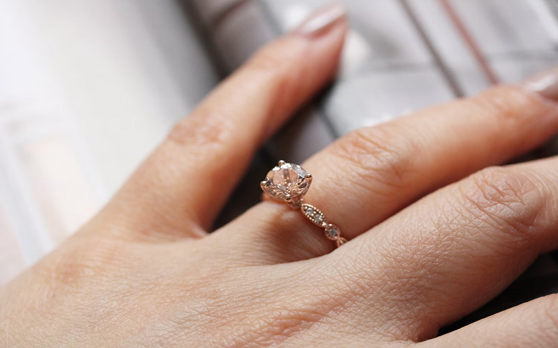 Manchester’s Most Romantic Proposal Ideas with Emerald-Cut Engagement Rings